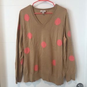 EUC XL Loft Camel V-neck sweater with pink dots